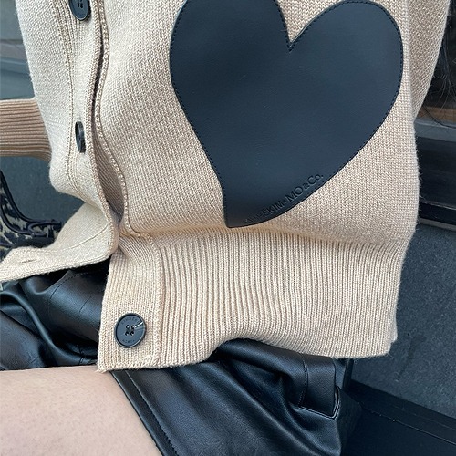 [수입]Heart cardigan (wool and cashmere blend material)