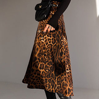 Silky leopard skirt 62000