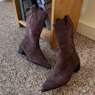 Vegan suede western middle boots
