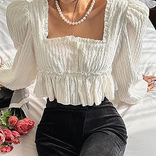Square neck crop blouse (ivory/ black) 피팅세일 72000