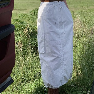 Sand cargo skirt (white/ beige)
